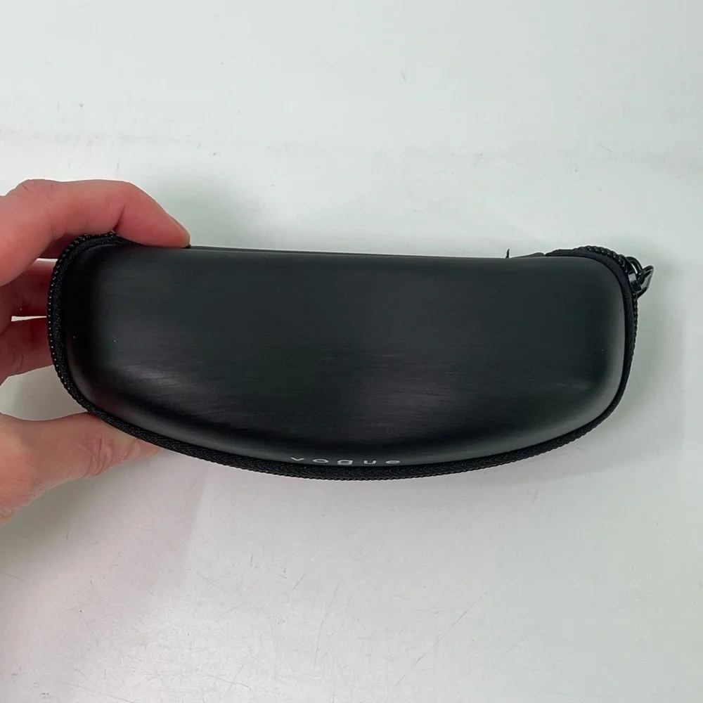 NEW Unused Vogue Black Clamshell Semi Hard Eyewear Glasses Case w Zipper